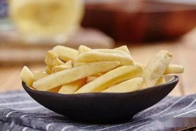 吃娱乐瓜,揭秘明星们的甜蜜与苦涩